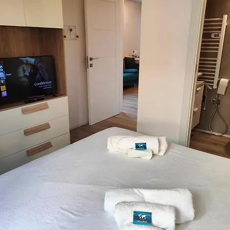 Apartman Vaze's Heart By World *